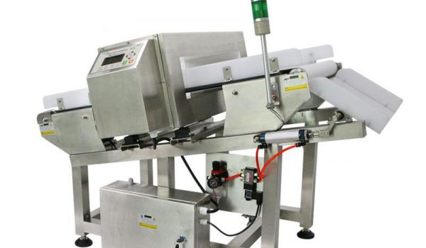 傾斜翻板剔除金屬檢測機(jī)定制