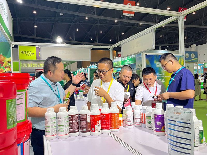 新朝陽(yáng)綠色生物科技亮相西部植?！半p交會(huì)”與第八屆綠色農(nóng)藥博覽會(huì)